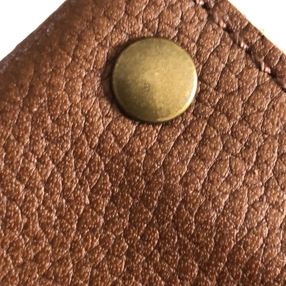 Wilson’s Brown Leather Slim Wallet Wilson’s leather soft card slim wallet